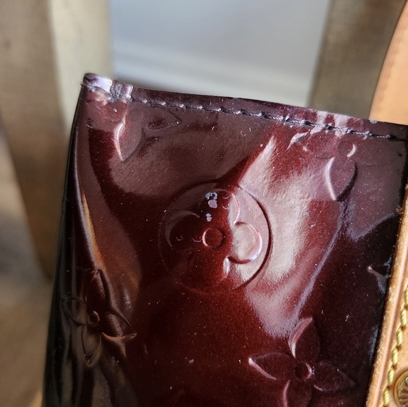 Louis Vuitton Reade PM Vernis Amarante - Picture 6 of 14